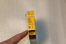 Pilz PNOZ m EF 4D14D0R Sicherheitsmodul 24V D...