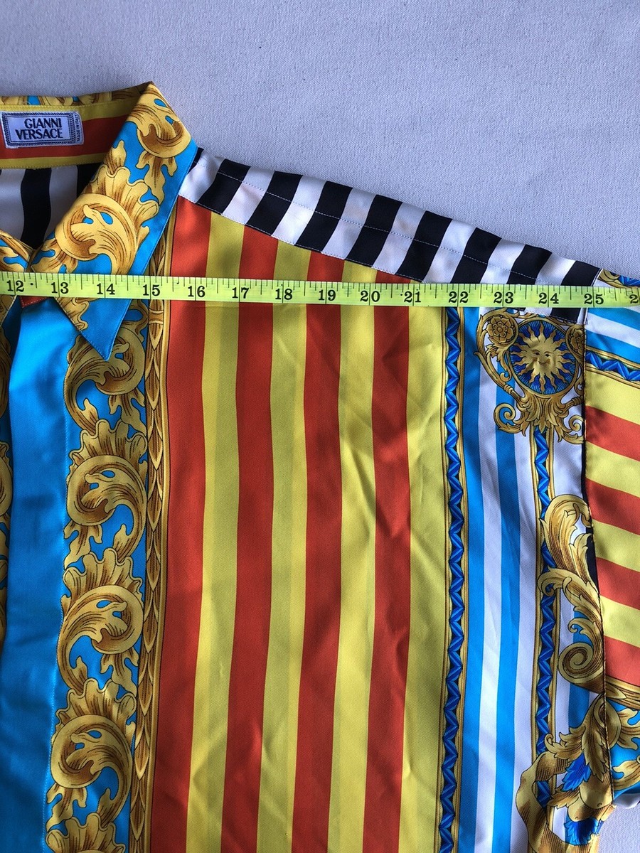 【個性派古着】 90s GIANNI VERSACE デザインニット　イタリア製 個性派古着】 90s GIANNI VERSACE デザインニット イタリア製