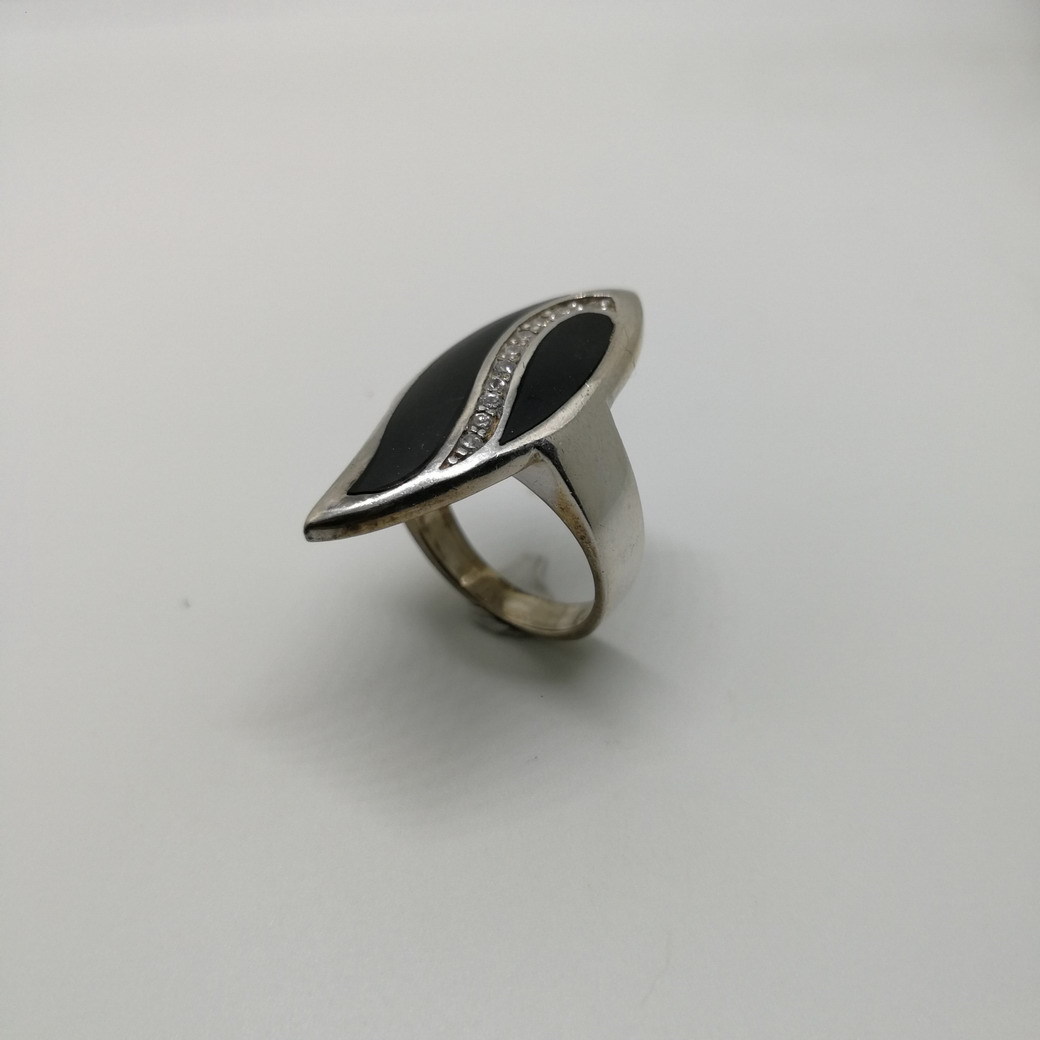 Picture 5 of 6