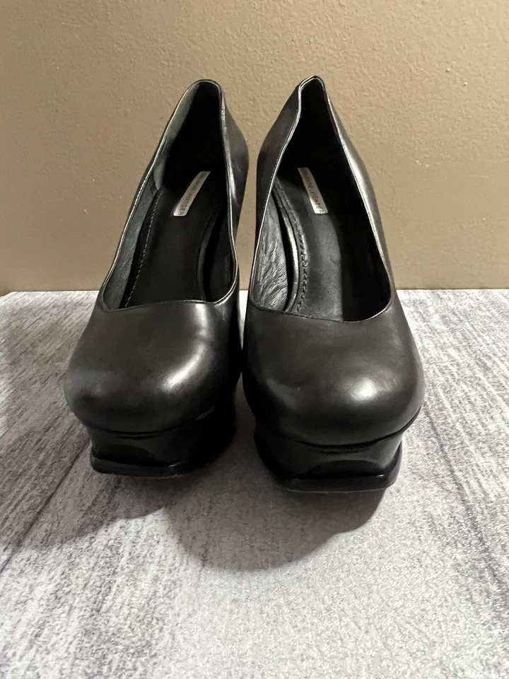 Zapatos de tacón Vera Wang lavanda para mujer talla 8,5 M de cuero negro con plataforma Foto 3 de 4