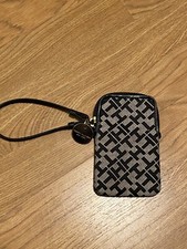 Tommy Hilfiger Black  Tan Wristlet W Strap Inside  Outside Pockets Medallion