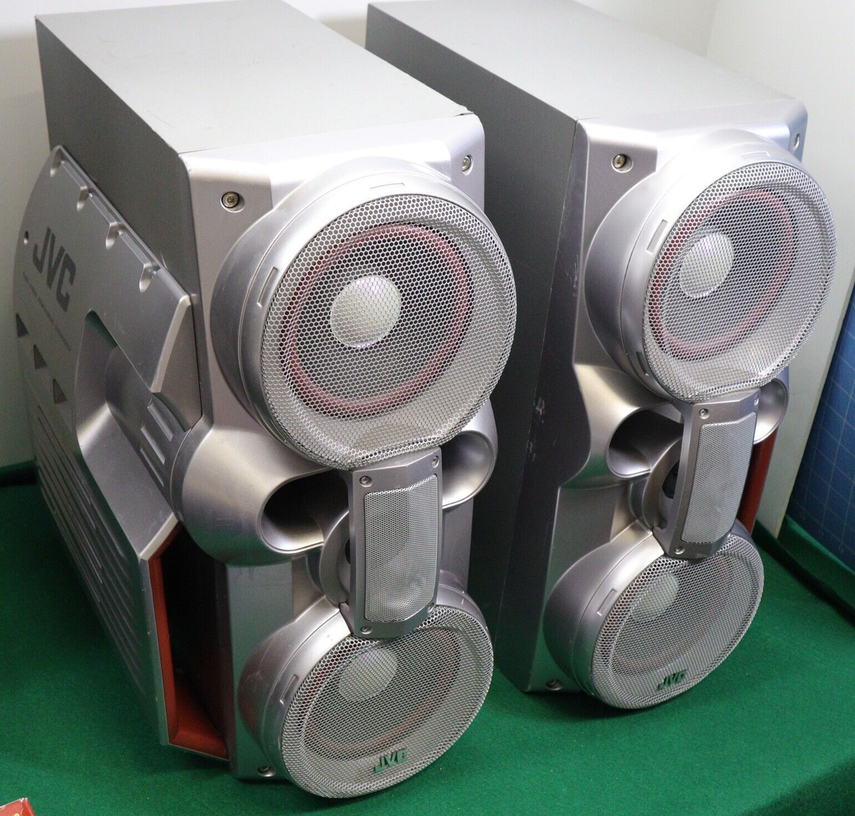 JVC Twin SP-HXZ3 PAIR Silver Speakers + Subwoofers For JVC Twin SP-HXZ3 PAIR Silver Speakers + Subwoofers For