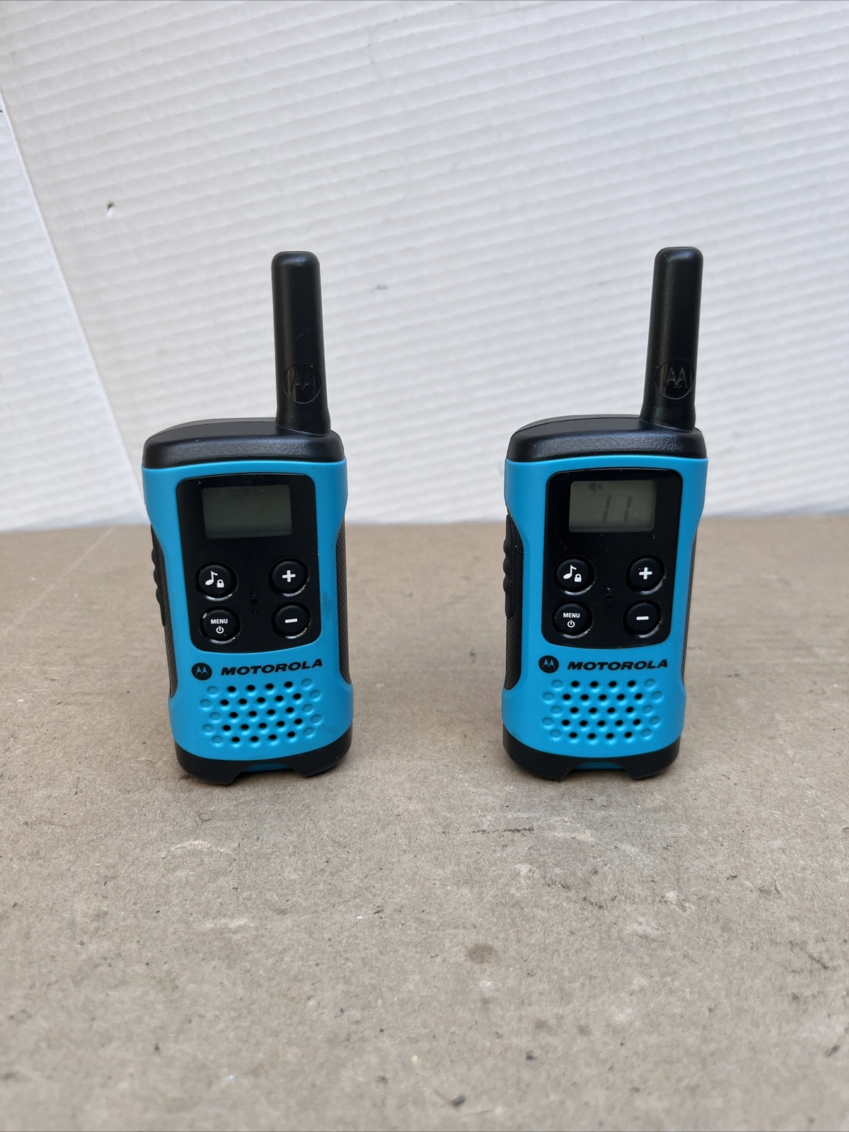 Motorola T100 Vs T100Tp