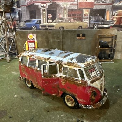 1962 Volkswagen VW  Bus - Barn Find Cars - 1:124 DIECAST - Weathered