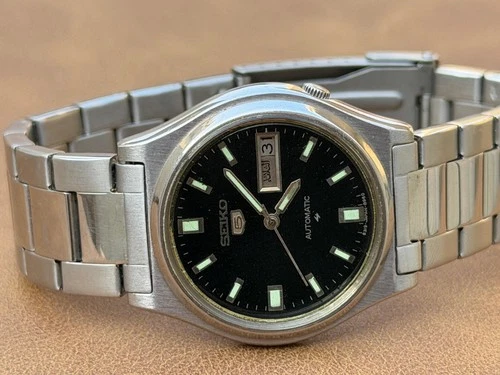 Vintage Seiko  5 Automatic Black Dial Japan Made Spares/Repair (513)
