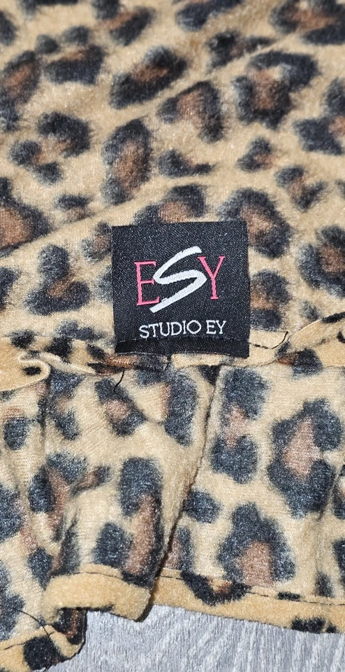 ESY STUDIO EY Fleece Animal Print Shawl Wrap Cheetah Womens One Size Ruffle Trim - Image 3 of 4