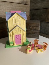 2000 Loving Family Mattel Fisher Price COUNTRY COTTAGE Sweet Streets Doll House
