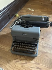 Antique Royal Type Writer Metal No Case Vintage Good Condition thumbnail