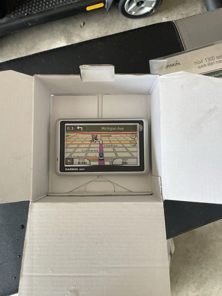 Garmin Nuvi 1350 GPS Navigator Bundle Tested Working - Image 4 of 4