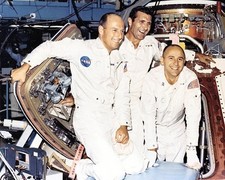 APOLLO 12 LUNAR ASTRONAUTS POSING PHOTOGRAPH PHOTO PRINT