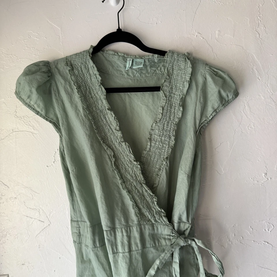 Blusa ligera DownEast Y2k envolvente para mujer pequeña verde manga corta con volantes Foto 2 de 4
