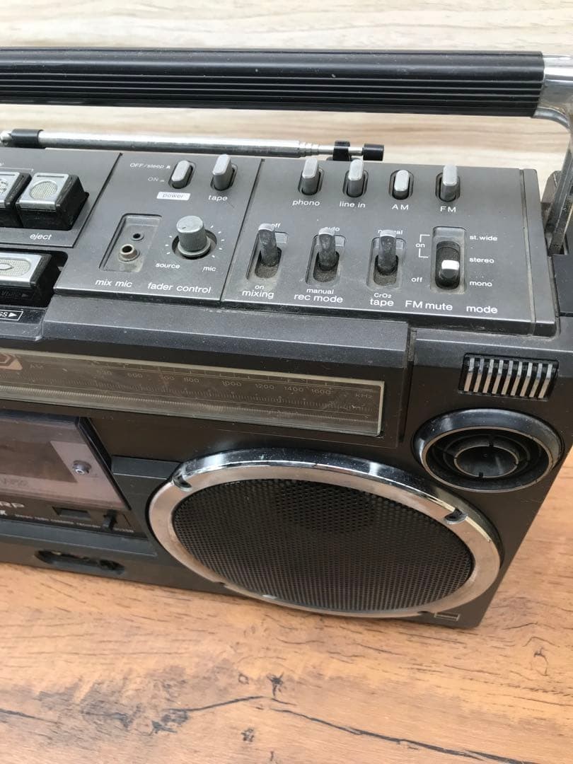 SHARP GF-303SB THE SEARCHER Boombox Radio Works AS-IS Used From