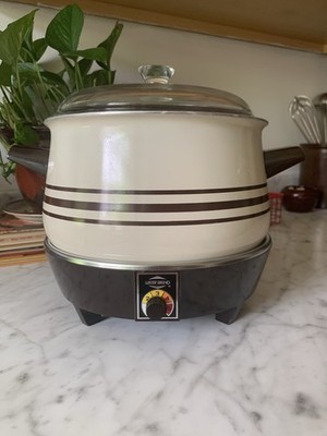 vintage West Bend Lazy Day Slow Cooker, model 5225, 4-quart capacity