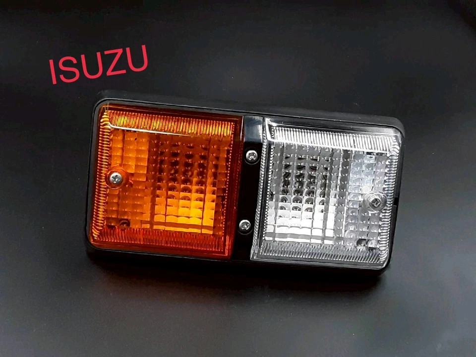 ISUZU Front Corner Light Turn Signal Lamp Assembly (Left/Right) – Amber & Clear - Image 3 of 4
