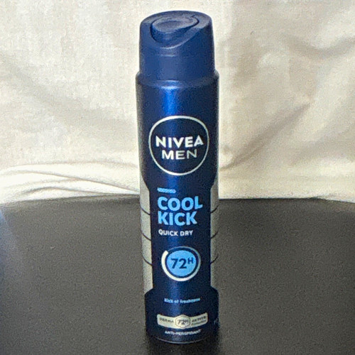 650ml Nivea men spray 1×250 cool Kick 1×150 cool Kick 1x 250 sensitive protect