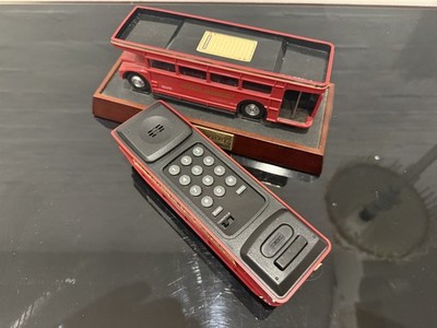 T8 - London Transport Doppeldecker Bus Route Master Telefon