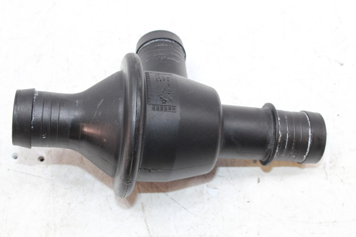 11-16 Can-Am Spyder RT-S Roadster SM5 Thermostat Housing 709200384
