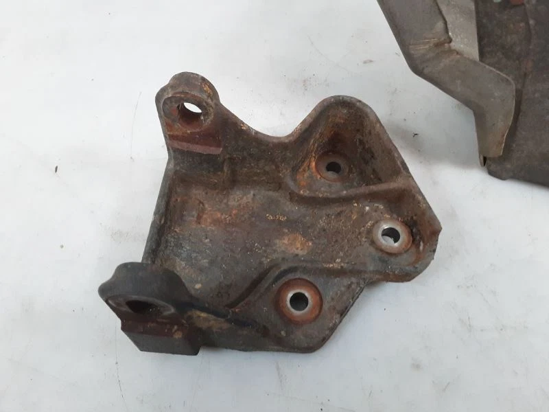 Soportes de montaje de motor Jeep TJ Wrangler 4,0 L 2000 2001 2002 2003 2004-2006 84713 Foto 3 de 4