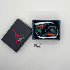 Air Jordan 1 'George Green' - Mini Sneaker Keychain with Shoe Box 3D Gift/Charm