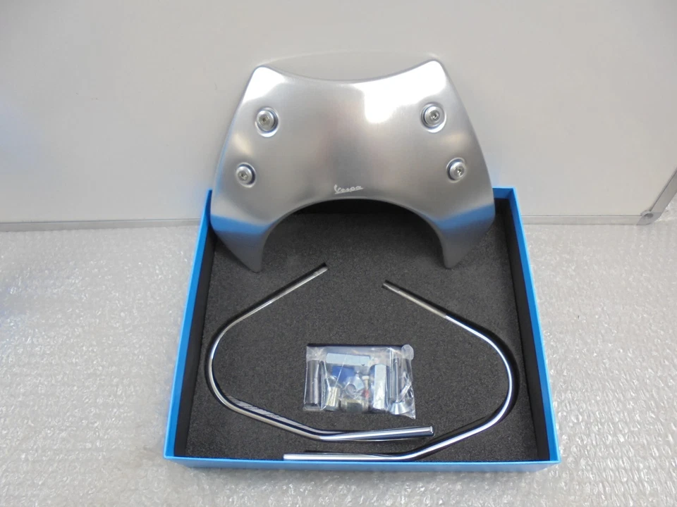 Mosquitera de aluminio original Vespa GTS 125/150/300 2016-2023 nueva 1B004736 Foto 3 de 4