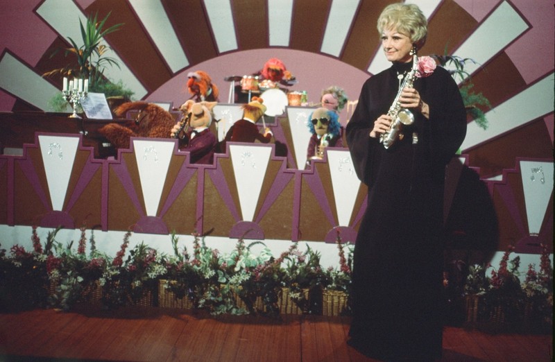 LMP105-170 1970s The Muppet Show Singer Phyllis Diller ORIG 35mm Color Slide