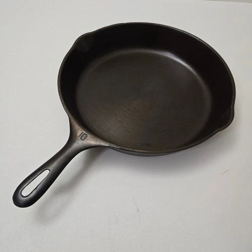 Unmarked Wagner #10  11 3/4” "L" Cast Iron Skillet Vintage Restored Has A Spin