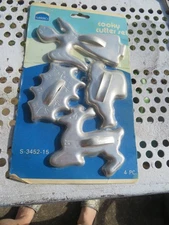 Mirro Holiday Cookie Cutters Set Christmas Angel Santa Reindeer Holly Leaf 4pc