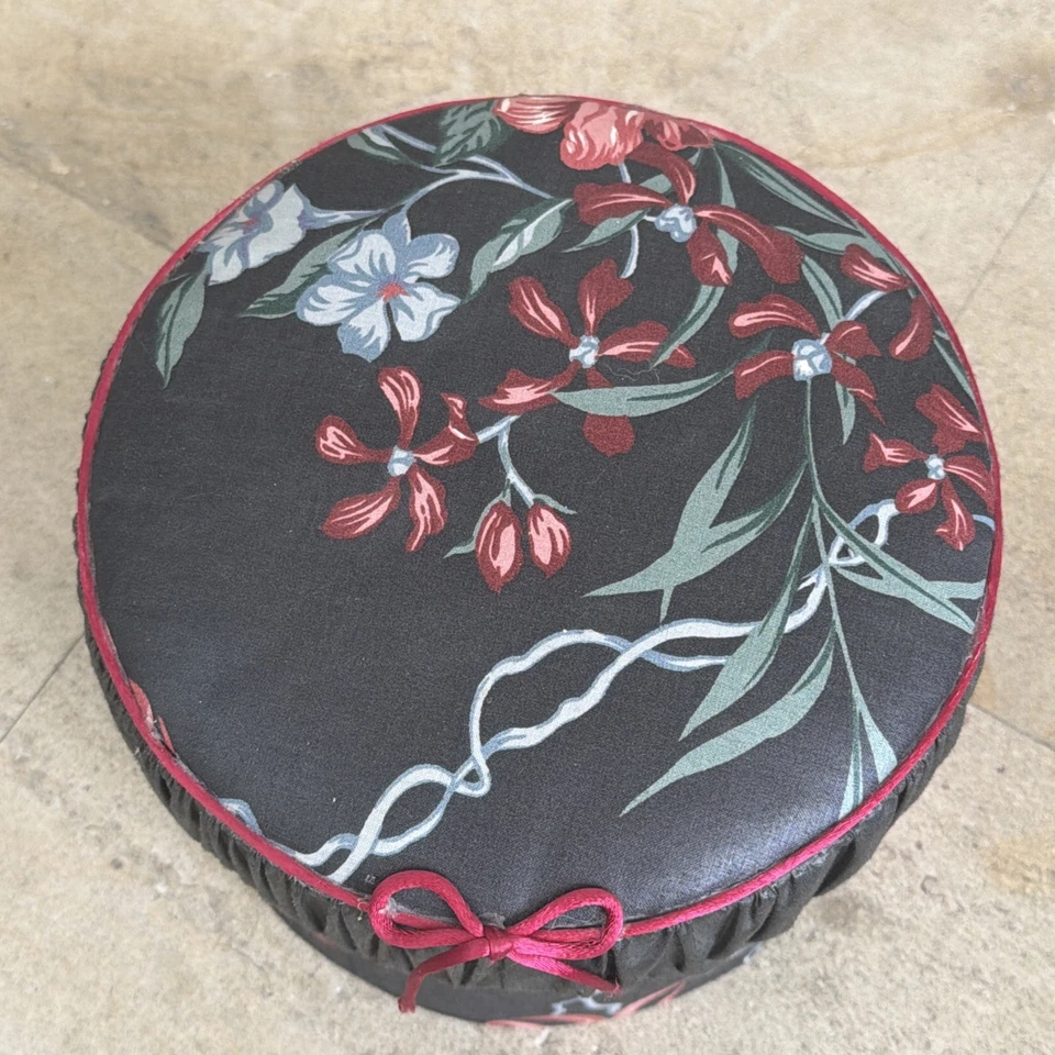 Caja de Almacenamiento Sombrero Decorativo Vintage Cubierta de Tela 8" Años 50 Negro Floral Foto 2 de 4