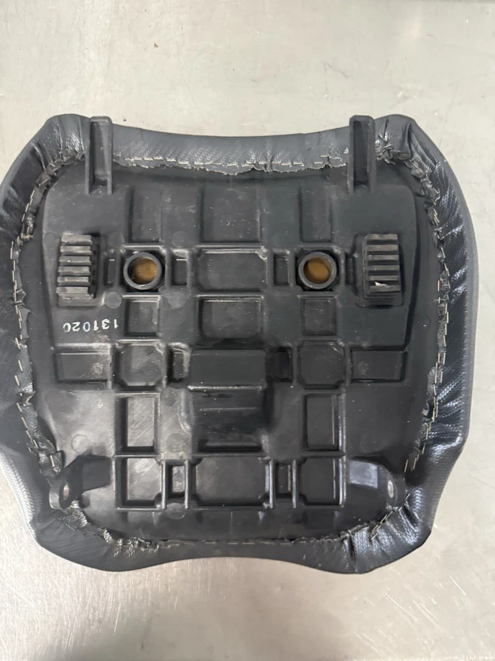 2000 Suzuki SV650S SV650 OEM Front Driver Seat - Image 2 of 4
