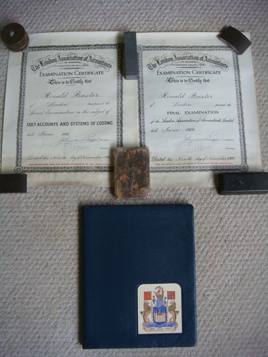 1926-1964 Memento of Service Port of London Authority/Assoc of Accountants Certs