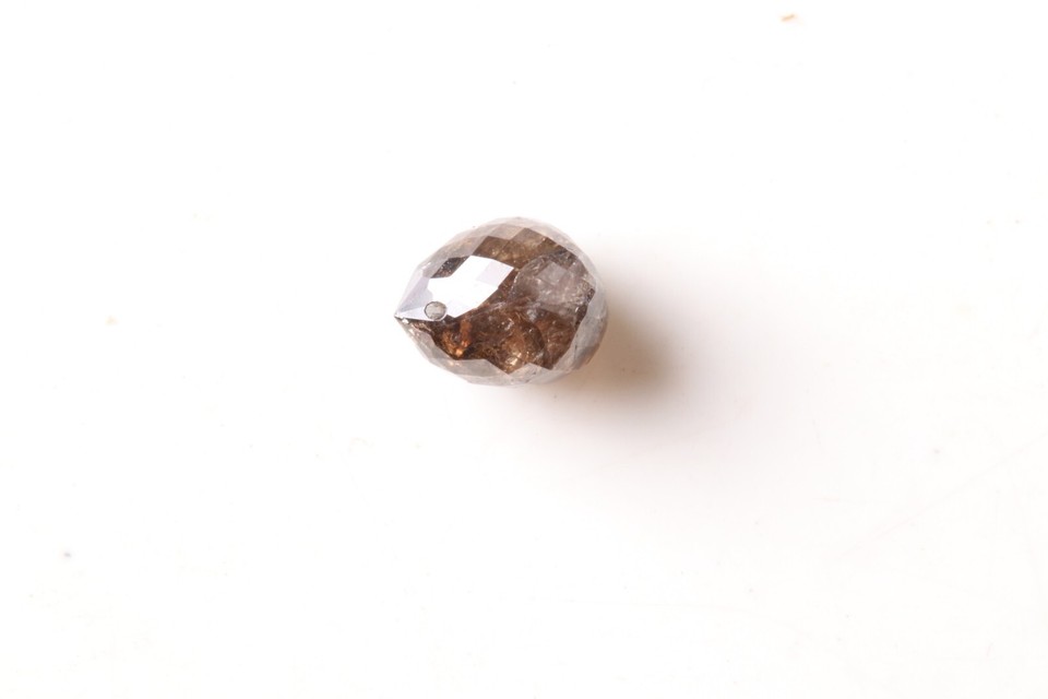Piedra natural de hematita perforada doblemente de 6 mm - España