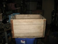 VINTAGE METAL/WOOD MILK CRATE 19 x 13 x11 RIDGEVIEW FMS 1953 COTTAGE CABIN DECOR