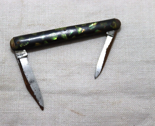 Pocket Kkives Lot of 5 Vintage All 3-3.5" Long with Folded In Blades All Small - Picture 3 of 12