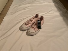 Women  s Converse All Star Size 6 Pink Leather Sneaker New Without Box