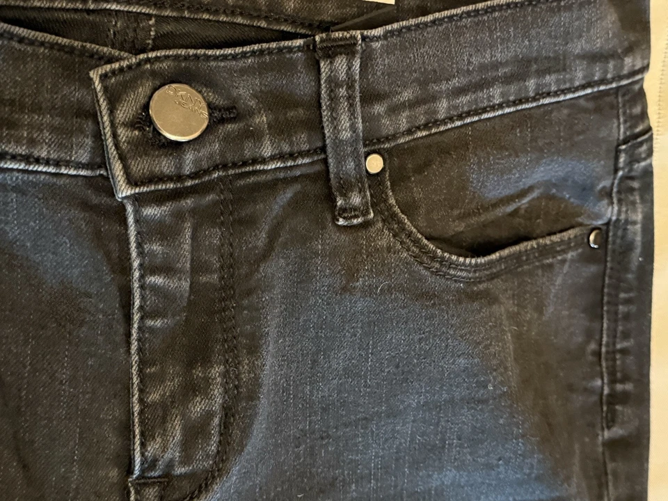 DKNY Jeans Women's Ultra  Skinny Black Classic Stretchy Denim 28/30  sz2 - Image 4 of 4