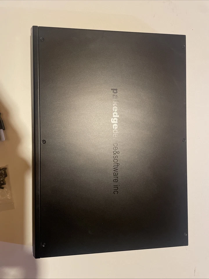 PAKEDGE SX-24P16 - 24 PORTS/16 PORTS POE - POE Managed Gigabit Ethernet Switch - Image 3 of 4