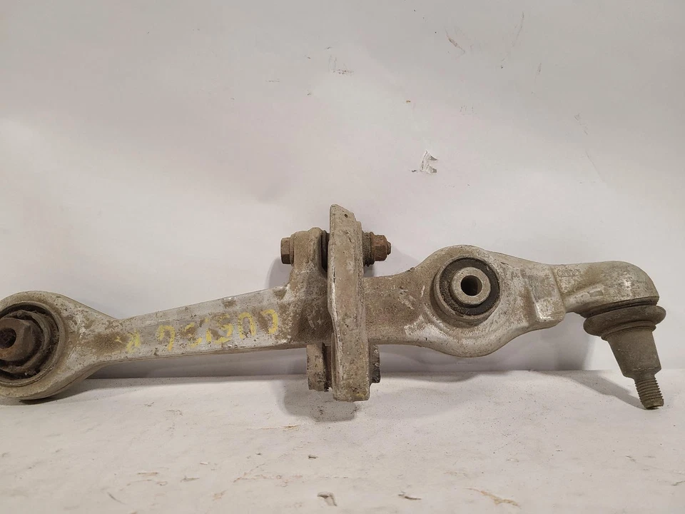 Brazo de control inferior delantero delantero usado se adapta a: Volkswagen Passat mo 1999 Foto 2 de 4