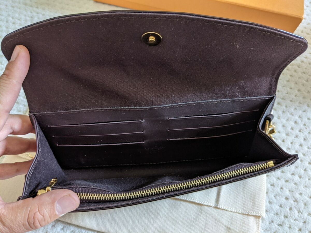 Clutch bag Louis Vuitton Purple in Plastic - 27512981