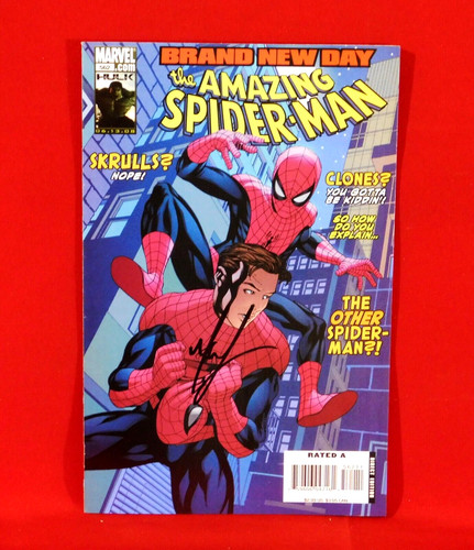 THE AMAZING SPIDER-MAN #562 SIGNED BY ARTIST MIKE MCKONE