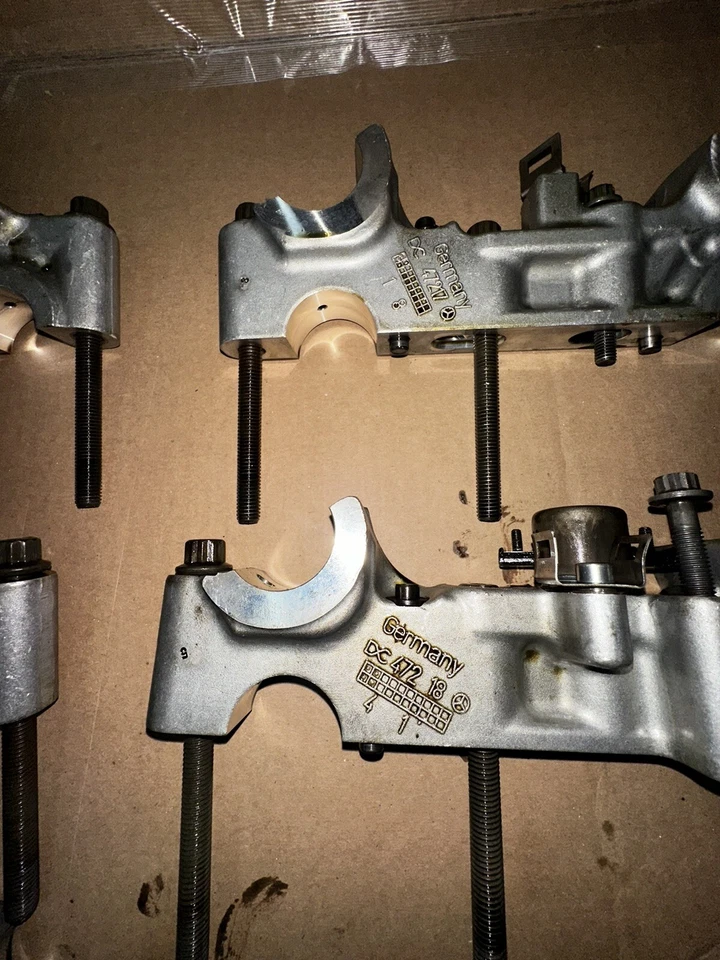 Soportes de árbol de levas Detroit Diesel DD15 DC47216,17,18 Foto 3 de 4