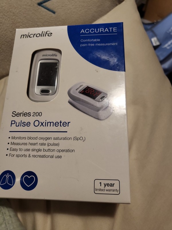 Microlife Series 200 Fingertip Pulse Oximeter, Blood Oxygen Saturation White