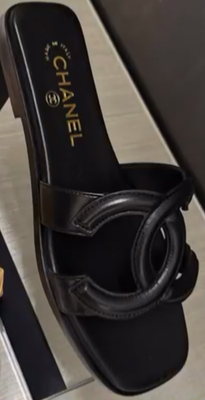CHANEL ブラックレザー ミュール　美品 シャネル ココマーク レザー ミュール 38 1/2 レディース ブラック