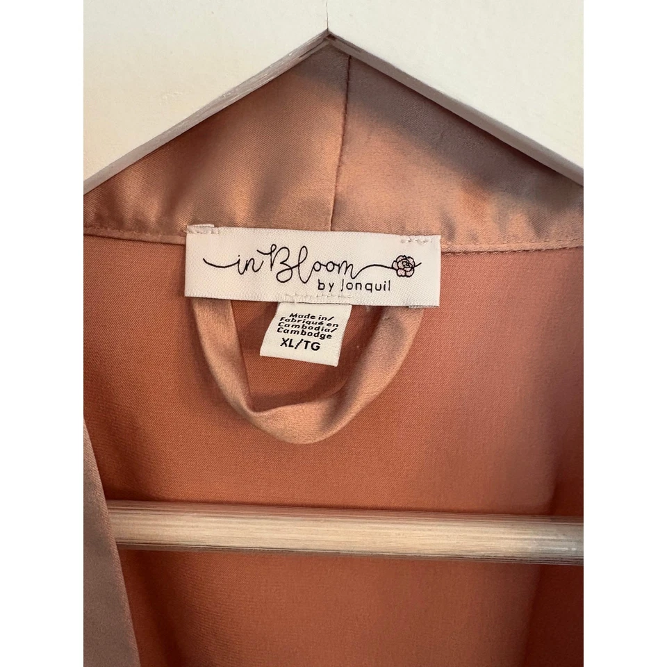 IN BLOOM BY JONQUIL 蕾丝长袍 XL 码 — 第 2/4 张图片