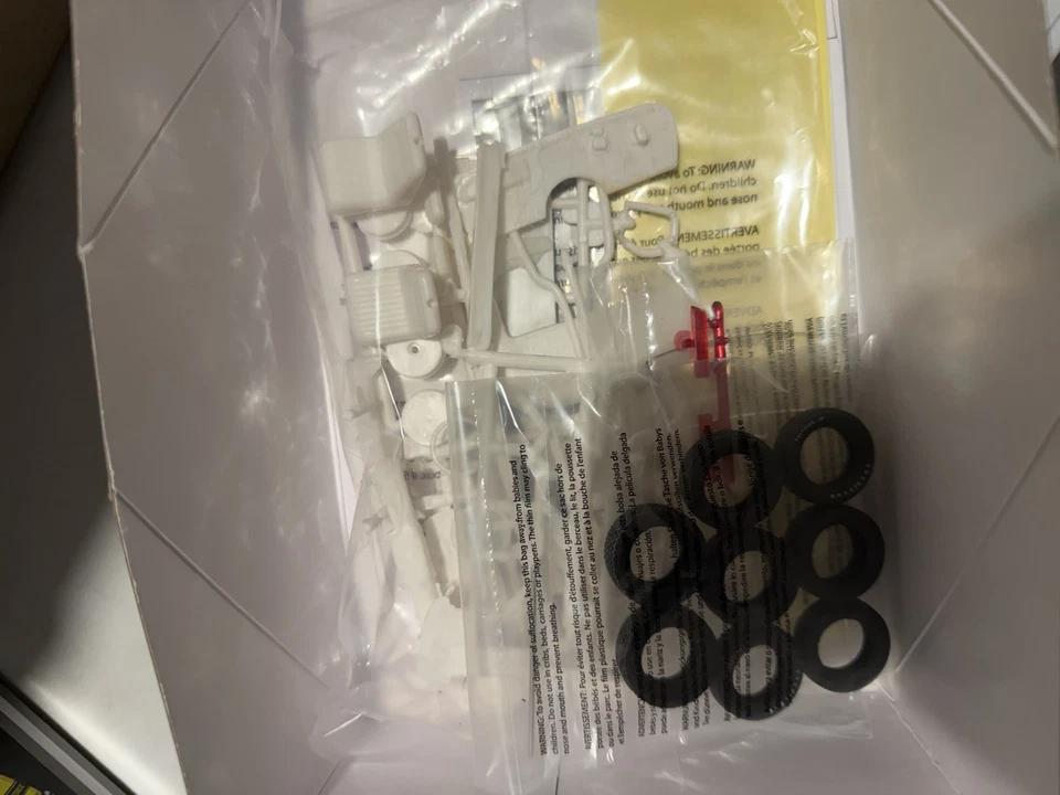 AMT 1969 Yenko Chevy Camaro 1:25 Scale Plastic Model Kit 1093 Sealed Parts - Image 3 of 4