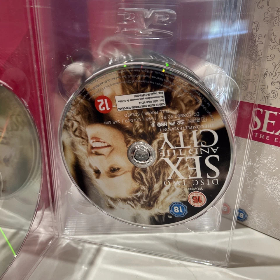 Sex In The City : The Essential Collection series 1-6 DVD set. - Image 4 of 4
