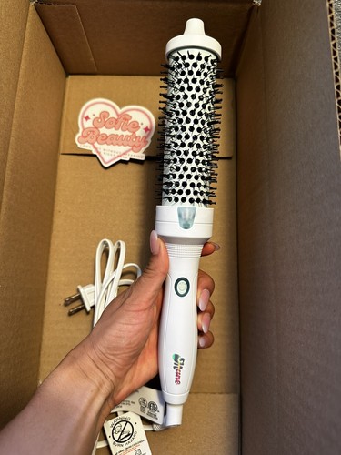 MANE It's Giving Body Meduim Hot Thermal Round Brush