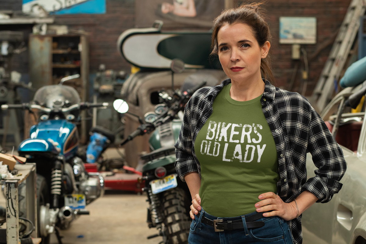 Biker's Old Lady Women's Motorbike T-shirt Cool Retro Biker's Old Lady Women's Motorbike T-shirt Cool Retro