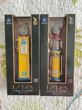 Set of 2, Road Signature Collection, 1/18 Die Cast Cadillac Gas Pumps, NIB!