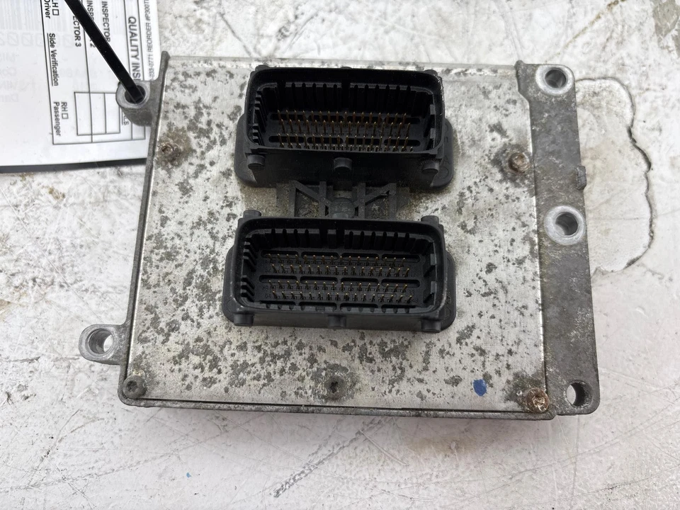 Módulo de control del motor Saab 9-3 ECU ECM 2007-2011 OEM 55567225 Foto 3 de 4