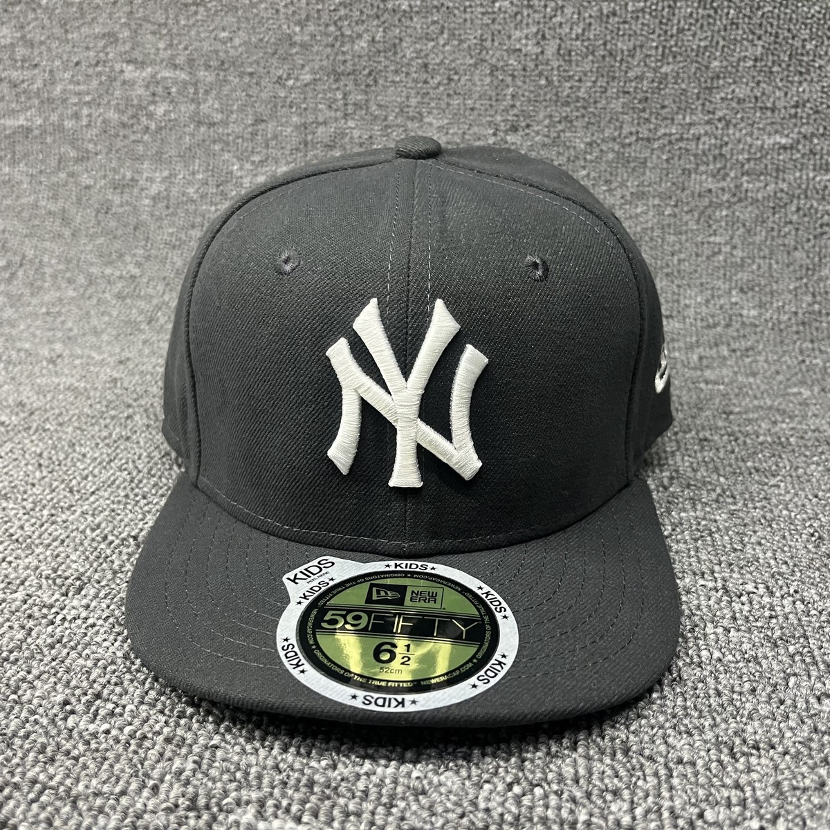 New Era 59FIFTY NY Yankees Kids Fitted Hat Size 6 1/2 52cm Black White MLB Cap